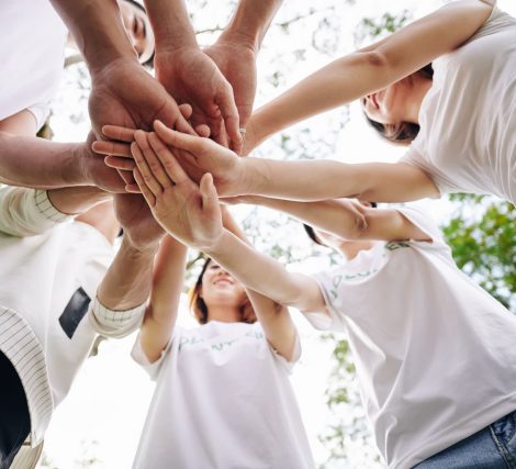 volunteers-showing-support-and-unity-SE9ND4P.jpg